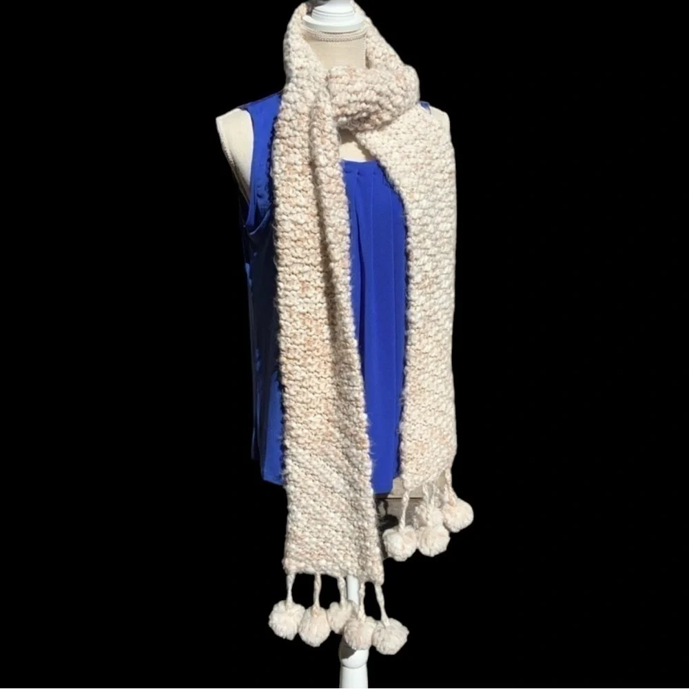 🌻GUESS Super Warm & Fuzzy Ivory Off-White Scarf w/ Pom Poms {Many ways to wear}
